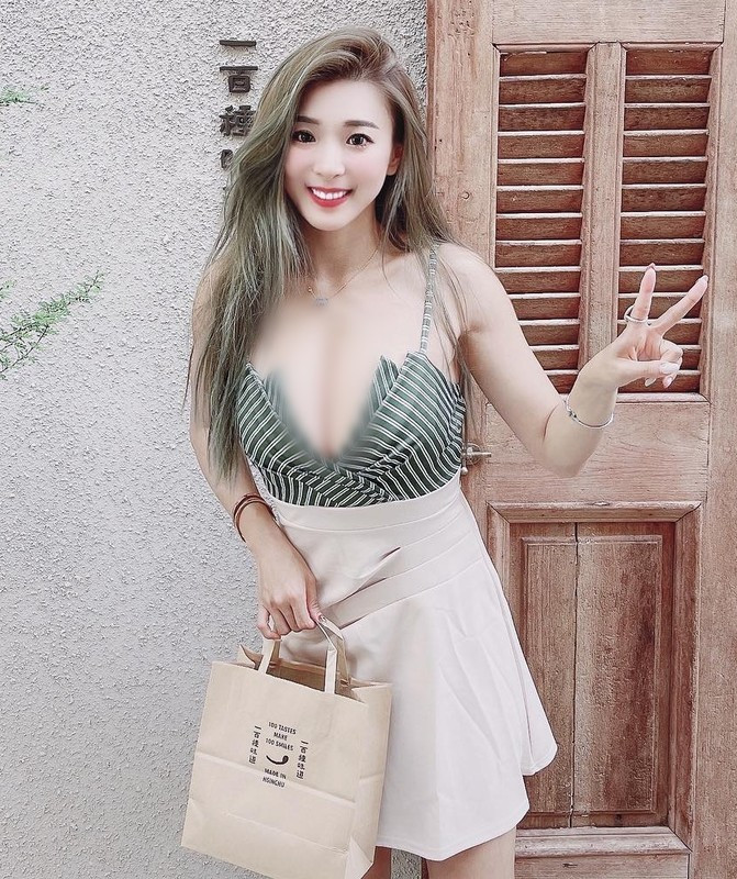 Bội Nhi cũng đích thân làm mẫu cho sản phẩm và nhận được nhiều sự ủng hộ. Việc kinh doanh ăn nên làm ra, cô nàng cũng định mở rộng sang một số lĩnh vực khác.