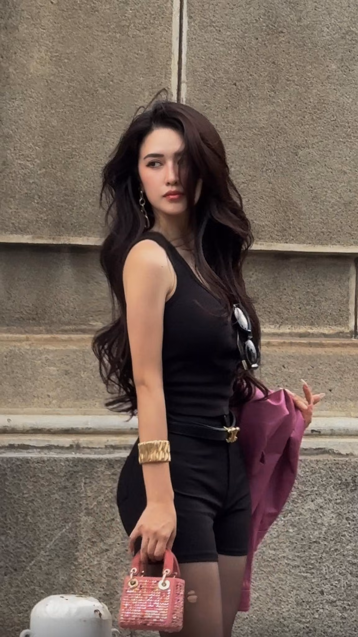 Trước đó, netizen soi ra được Quyên Qui và Wukong có buổi hẹn hò chính thức đầu tiên là vào tháng 12/2024.