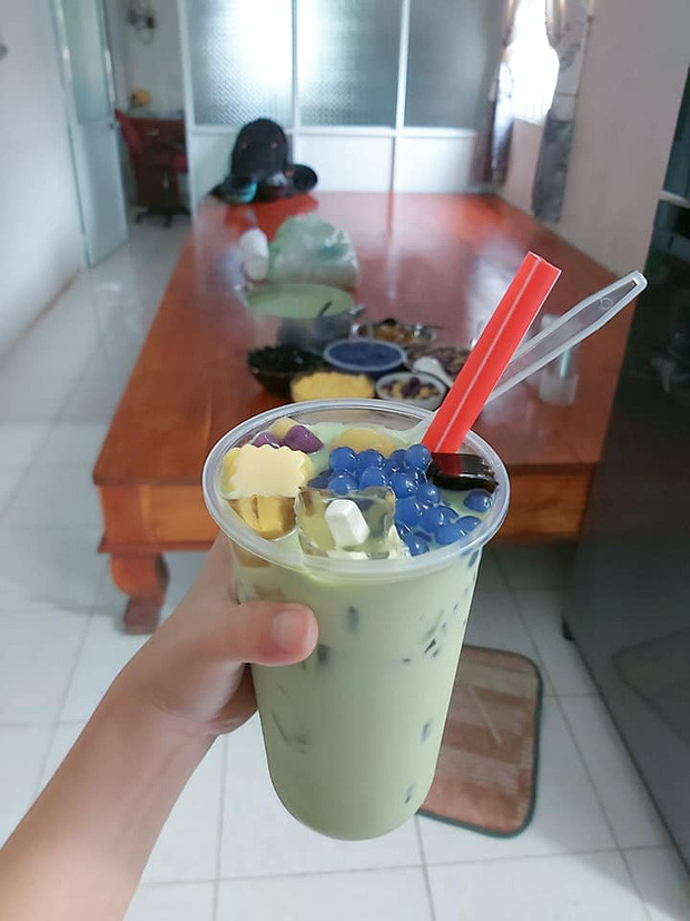 Tuy nhiên, Yến Phương chia sẻ tần suất chỉ nấu 1 lần/tuần là bởi làm rất tốn công, để đủ hết các topping bán đều phải làm trước từ 2 - 3 ngày.