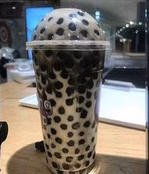 Yến Phương chia sẻ ban đầu chỉ làm vì thèm, không ngờ lại bén duyên thêm nghề bán trà sữa.