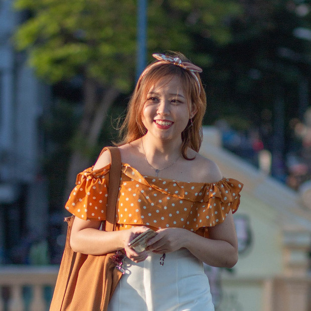 Rời Sài Gòn về quê Cà Mau từ cuối tháng 5, như bao người trẻ khác, Yến Phương đau đáu… hương vị trà sữa trân châu. Tuy nhiên vì ở quê nhà không tìm được hàng trà sữa có vị ưng ý, cô nàng bèn quyết định tự làm ở nhà.