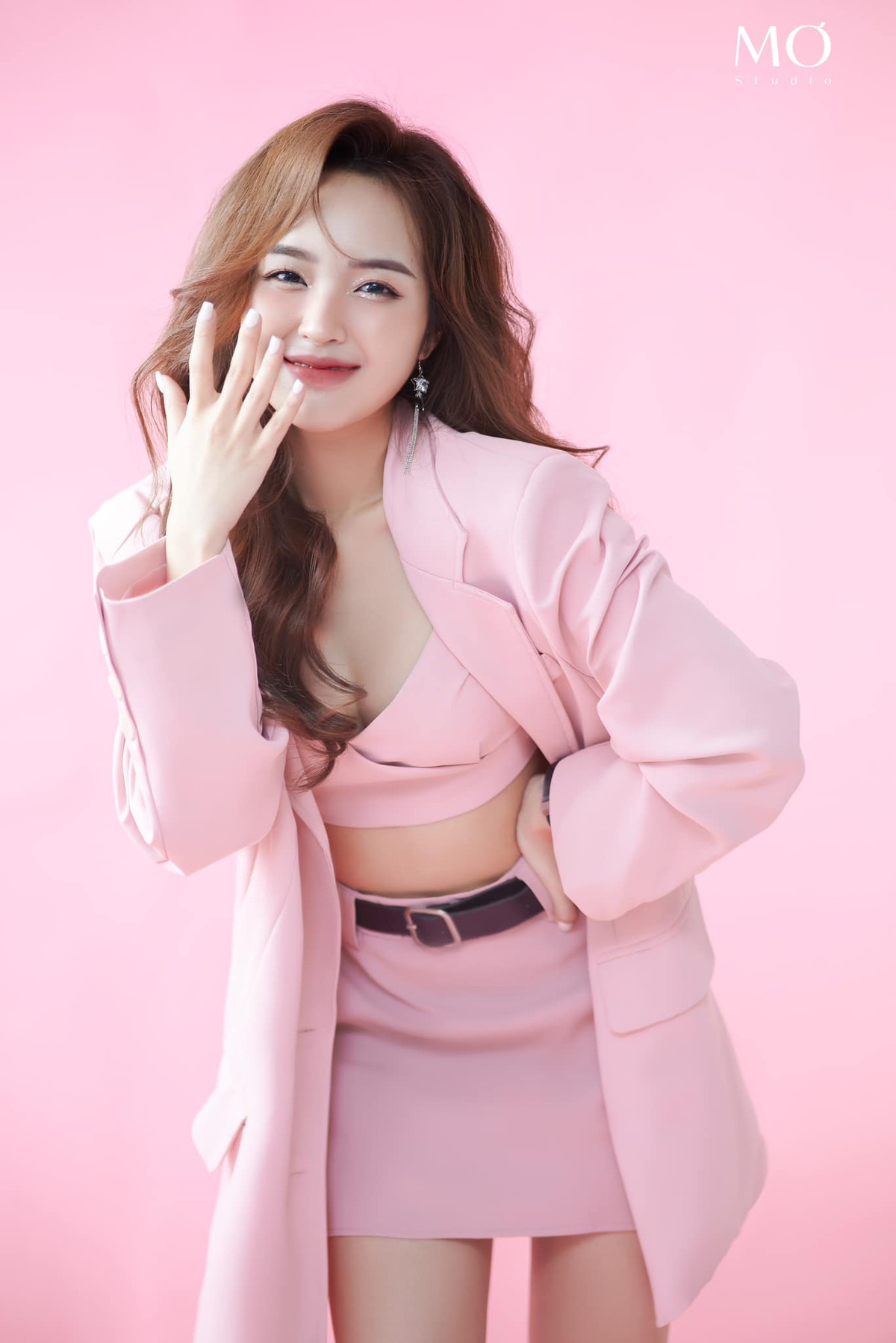 Phương Anh có 450.000 lượt theo dõi trên Facebook, hơn 500.000 lượt ở Instagram và 1,4 triệu lượt trên TikTok.