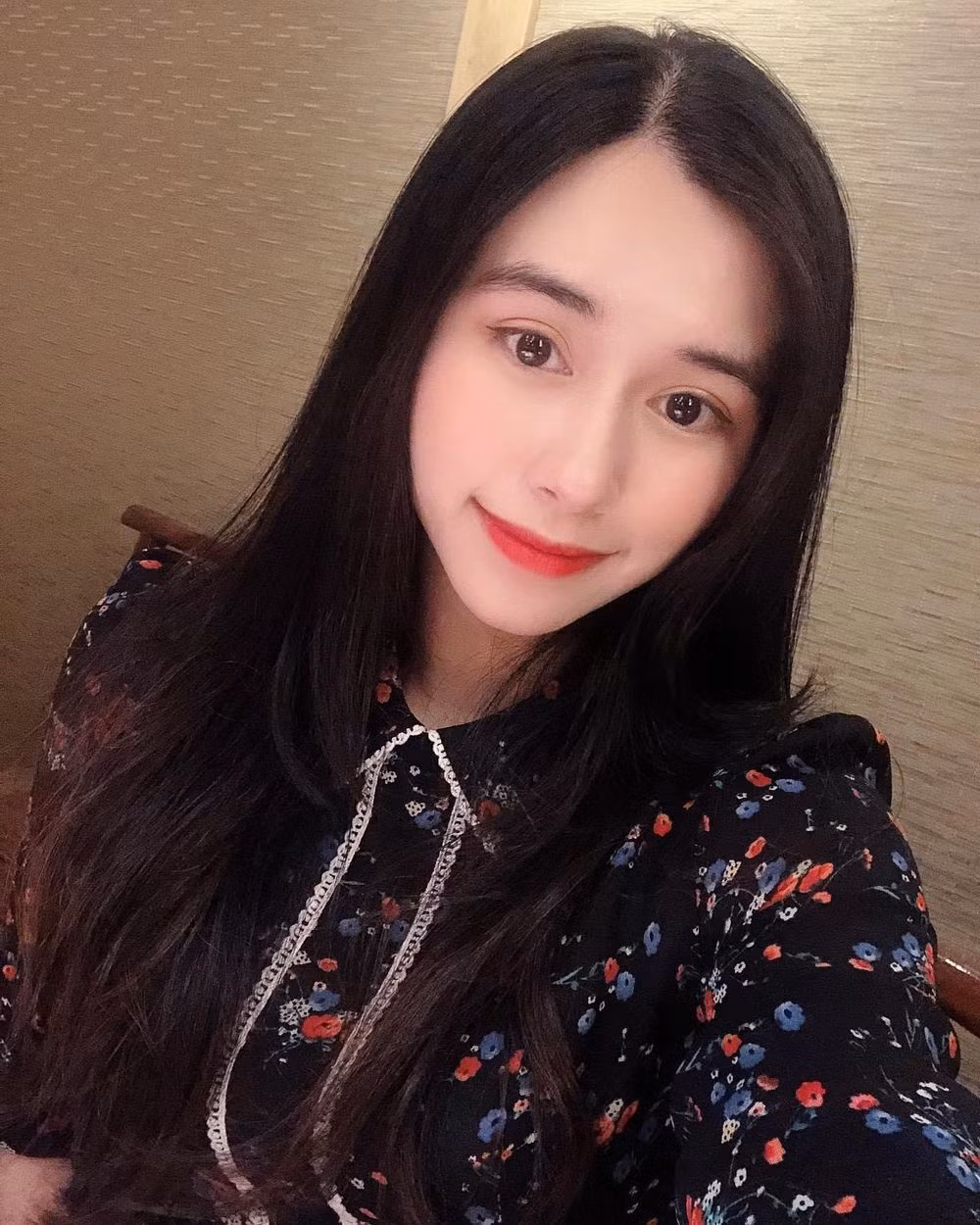 Năm 2018, Diệp Anh trở thành hiện tượng được quan tâm nhất mực. Thời điểm đó, cô nàng đã khiến nhiều người không khỏi xuýt xoa trước thành tích học tập đáng nể.