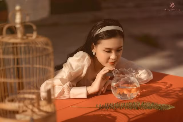 Đi làm thêm và đặc biệt là nhận làm mẫu ảnh giúp Thảo Vi có thêm một chút thu nhập, bên cạnh đó cũng là vì đam mê để thỏa mãn bản thân.