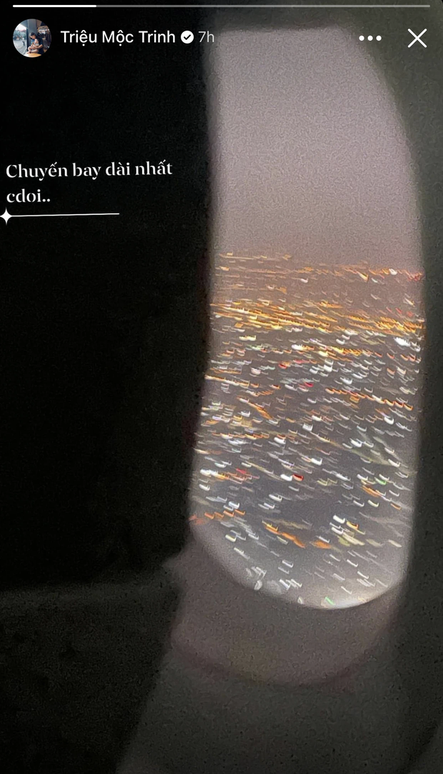 Ngay trong đêm, Mộc Trinh cùng một người bạn thân thiết với Hùng Dũng đi chuyến bay sớm nhất lúc 22h30 từ Hà Nội vào TP HCM. Trên trang cá nhân của mình, nàng WAGs này có viết "Chuyến bay dài nhất cuộc đời".