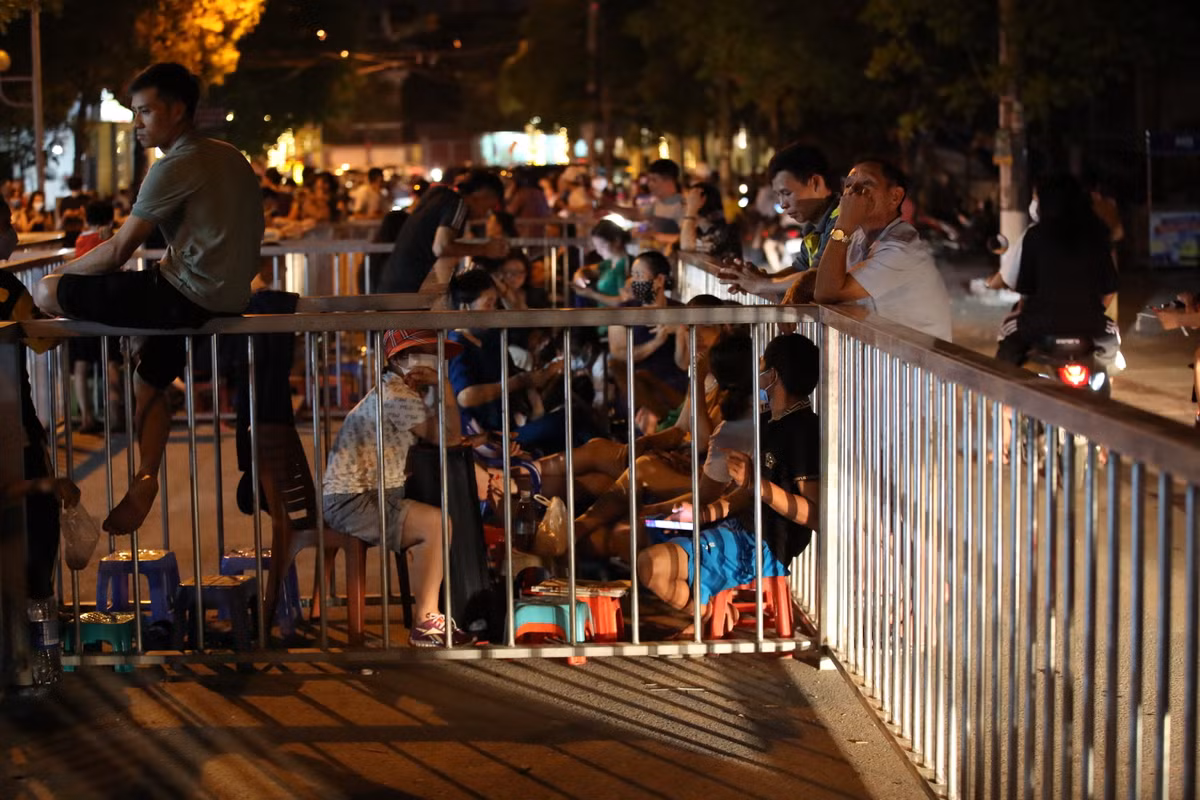 Trận chung kết bóng đá nữ SEA Games 31 có sự góp mặt của đội chủ nhà Việt Nam gặp Thái Lan khiến cho sức “nóng” của tấm vé trận chung kết liên tục tăng.