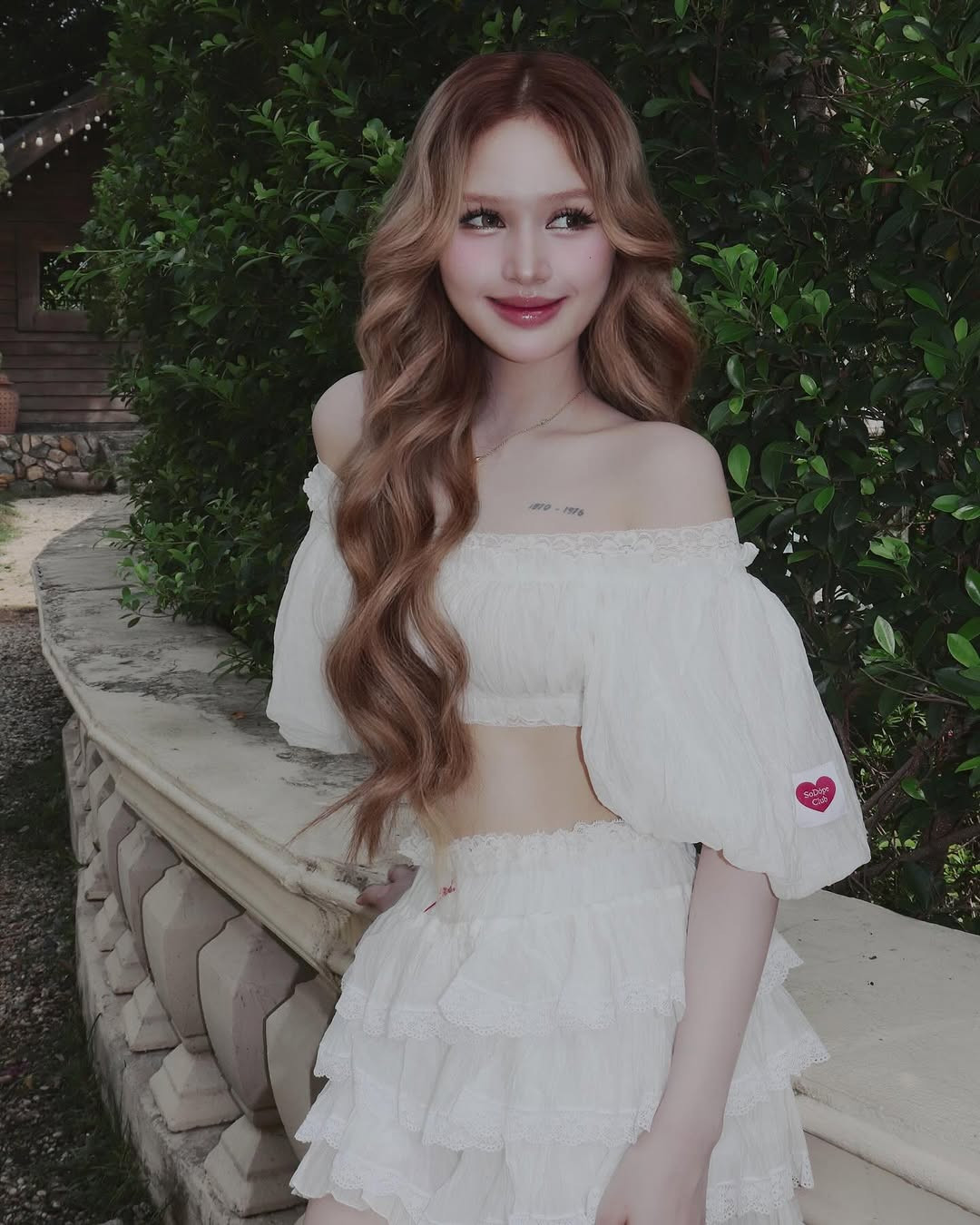 Nhận được sự ủng hộ từ gia đình hai bên, nhiều người hâm mộ đang mong chờ một cái kết viên mãn cho cặp đôi Xoài Non và Gil Lê trong tương lai gần.