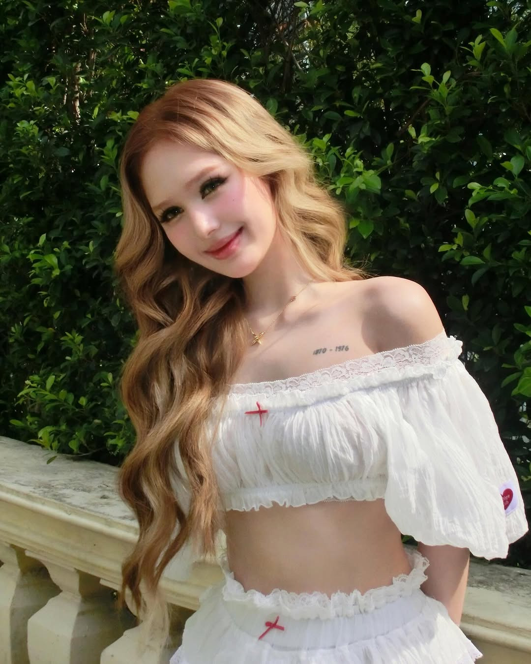 Xoài Non không ngừng làm mới bản thân. Ở thời điểm hiện tại, nhan sắc của cô ngày càng thăng hạng rõ rệt.