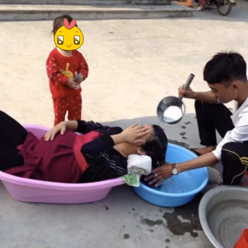 Nhiều chị em bỉm sữa còn tag hẳn tên chồng vào bài viết hi vọng các anh có thể học tập người đàn ông này.