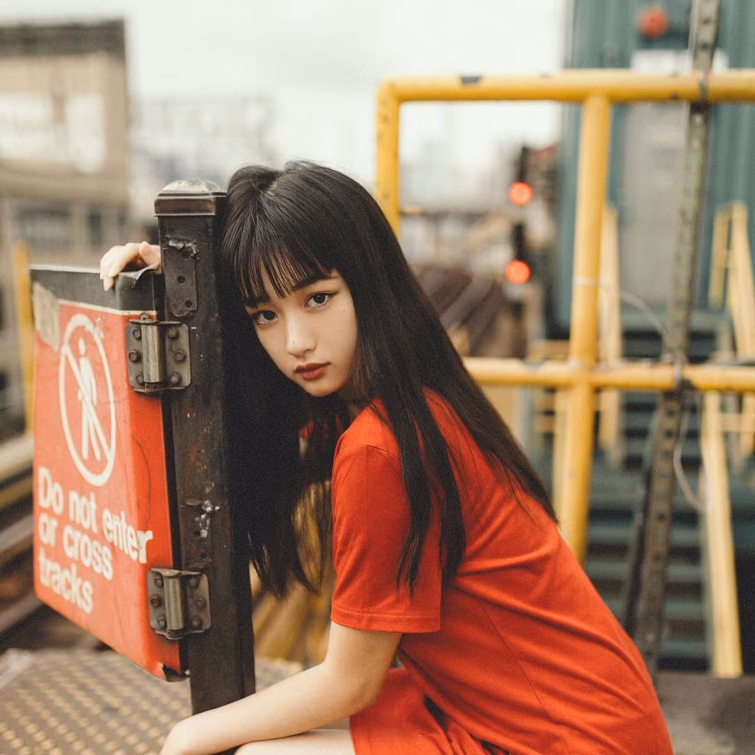 Susan còn lập một kênh YouTube riêng để chia sẻ về cuộc sống thường ngày cũng như cách làm đẹp.