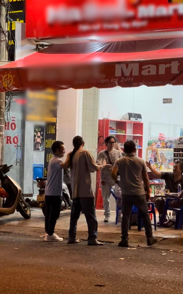 Johnny Đặng còn được thấy xuất hiện ở Buôn Mê Thuột. (Ảnh: H.T.)