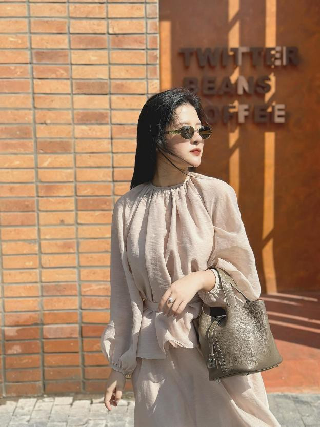 ‏Với gương mặt sáng, nhan sắc xinh đẹp cùng với lối dẫn duyên dáng, Hải Vân nhanh chóng nhận được sự yêu thích của khán giả.