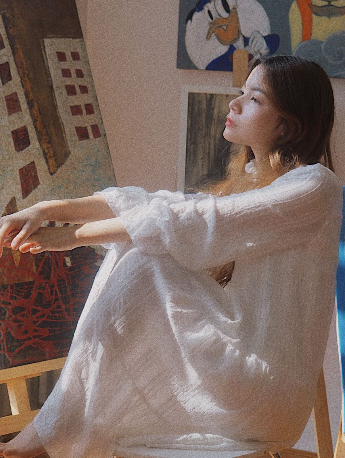 Theo tìm hiểu, người thể hiện ca khúc Chị ong nâu phiên bản thất tình có tên Soi Nguyễn (SN 1998) hiện đang là sinh viên năm cuối chuyên ngành Kỹ thuật hóa của trường ĐH Bách khoa Hà Nội.