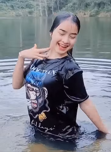 Nhiều người cho rằng vì muốn câu view, câu like mà Yona Cươn ngày càng táo bạo, bất chấp.