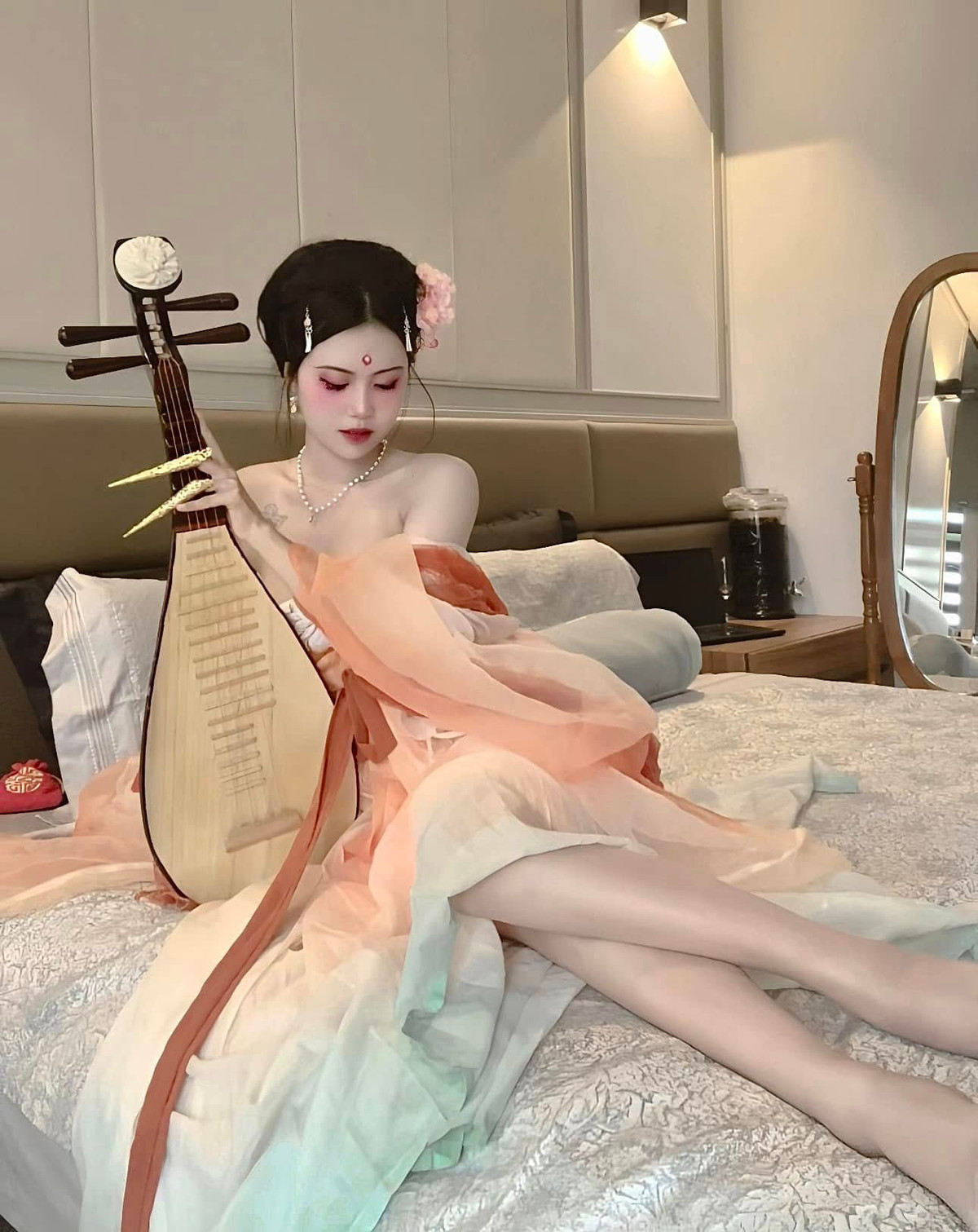 Dù lựa chọn phong cách nào, nữ coser này vẫn luôn nhận được sự yêu mến và ủng hộ của đông đảo người hâm mộ.