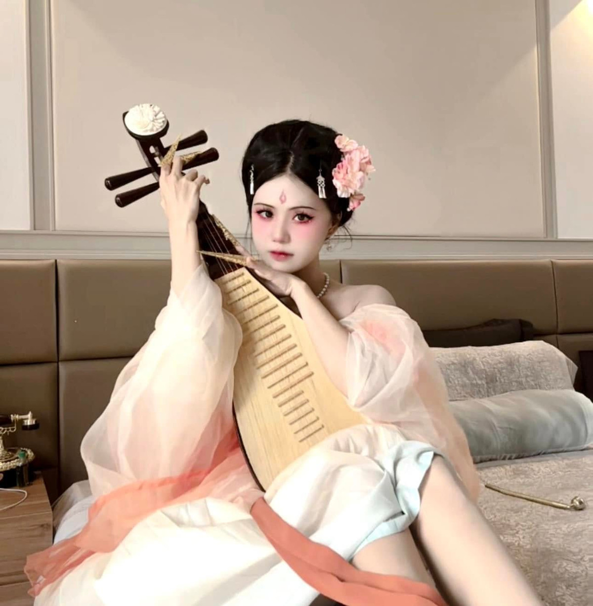 Nữ coser xinh đẹp này khẳng định rằng những lời phán xét không làm ảnh hưởng đến đam mê của mình.