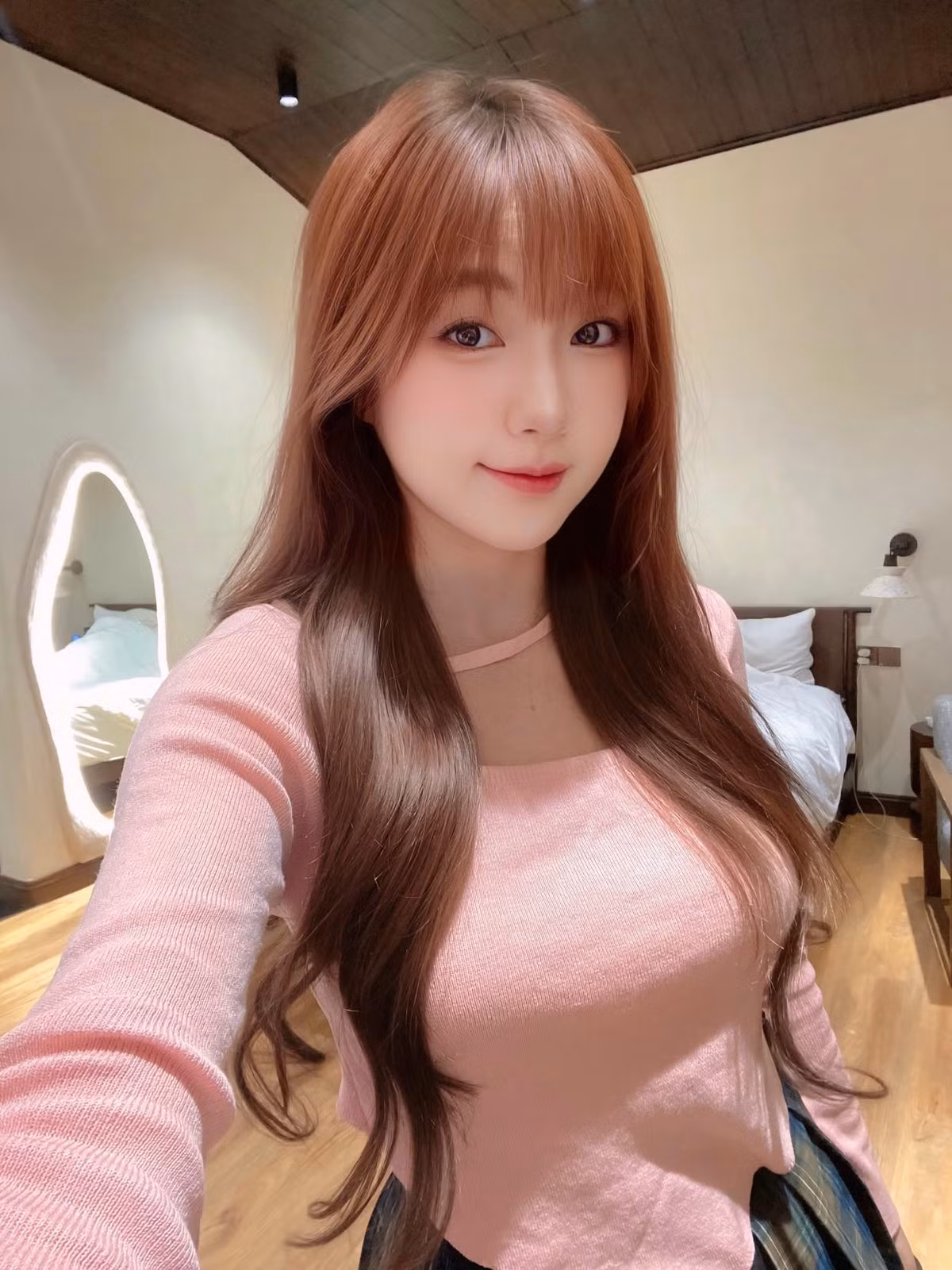 Ngay từ 10 năm trước, dân mạng đã đồn đoán, catse để mời hot girl này tham gia quảng bá game luôn là 1 con số trên trời, nhưng nhiều NPH vẫn chấp nhận bởi khả năng hút game thủ của Như Hexi luôn được đảm bảo.