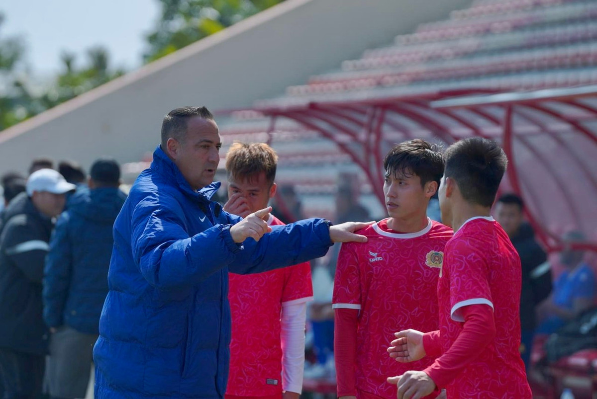 Tan binh V-League 2023 Cong an Ha Noi dat cao tinh ki luat-Hinh-2