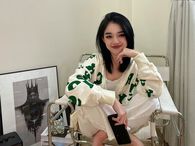 Đáng chú ý nhất chính là việc cô gái còn “bóc phốt” rằng H.N mặc “sịp rách”! Ngoài ra, một đoạn tin nhắn H.N chủ động tìm kiếm một mối quan hệ FWB “như tìm một người yêu” và có thể chia tay bất cứ lúc nào vì sắp chuyển hẳn vào Sài Gòn.