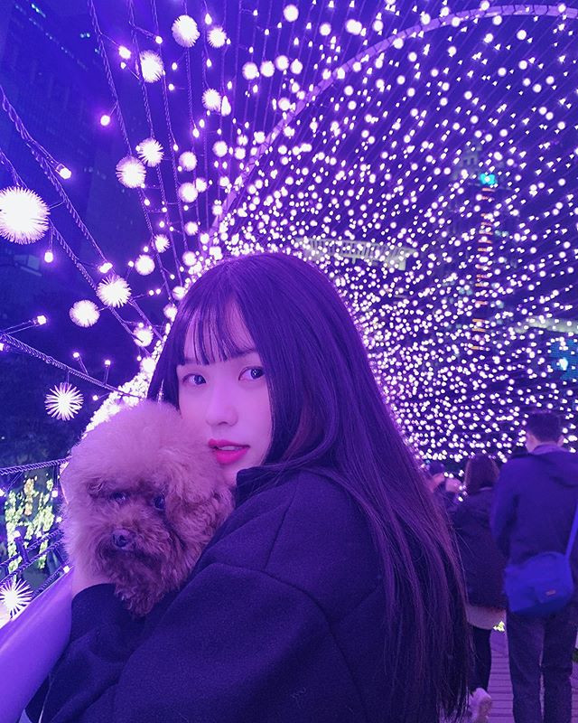 Hiện tại, hot girl Mia đang theo đuổi công việc người mẫu ảnh nhằm tận dụng những ưu thế trời cho về nhan sắc cũng như vóc dáng của mình.