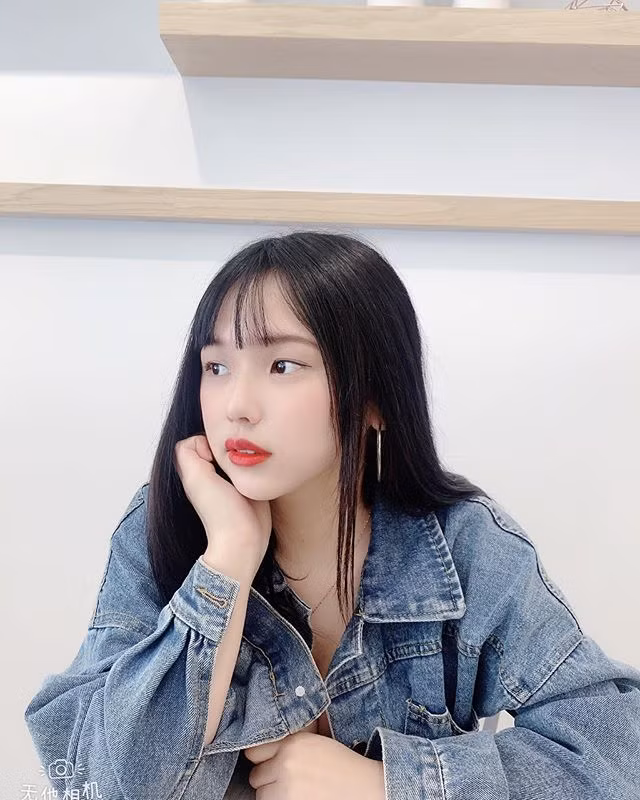 Đảo qua trang cá nhân Mia, lựa chọn của cô nàng là hoàn toàn chính xác khi mà các shoot ảnh của cô nàng lúc nào cũng đạt được lượng lớn tương tác.