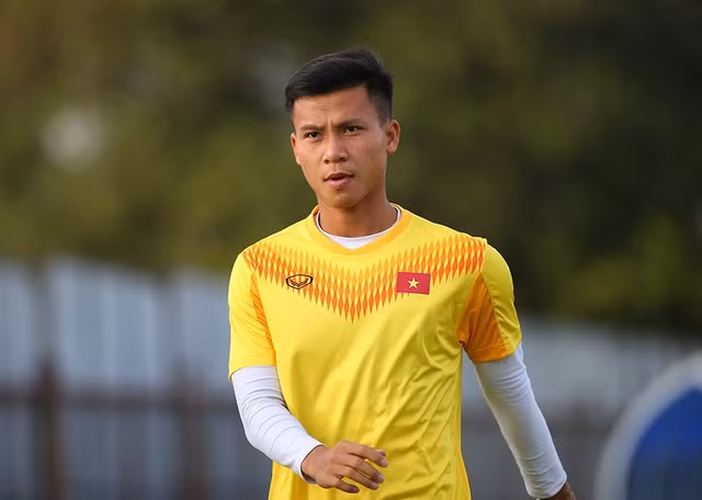 Dù không được thi đấu nhiều tại SEA Games 30 nhưng mỗi khi được tung vào sân, Ngọc Bảo đều cho thầy sự chắc chắn của mình trong bộ khung trung vệ của đội tuyển U23 Việt Nam. Bằng sự nhanh nhẹn và tinh ranh, cầu thủ này là chốt chặn khiến NHM yên tâm.