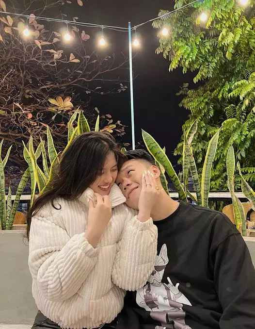 Được biết, Thành Chung và Tố Uyên dự định làm đám cưới khi hoàn thành ngôi nhà đang xây ở Tuyên Quang. Đây là tổ ấm được cặp đôi chuẩn bị kỹ lưỡng từ năm 2021.