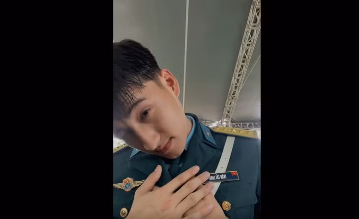 Tất Long xem tình cảm của mọi người dành cho mình như động lực để anh cố gắng, nỗ lực và hoàn thiện bản thân.