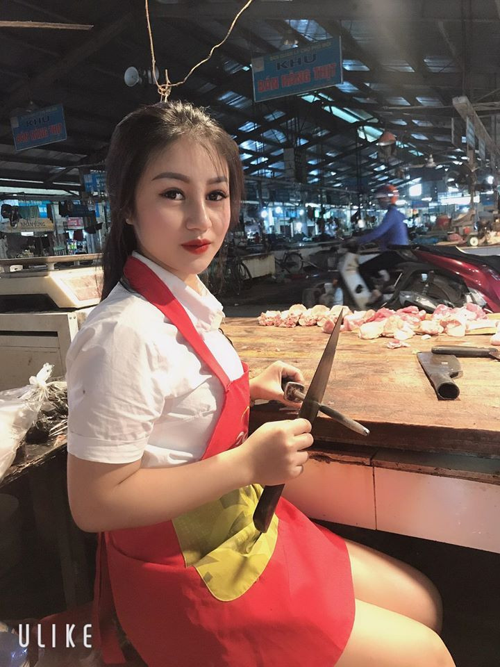 Trước những tranh cãi của cộng đồng mạng, Như Ngọc cho biết cô không ngờ bức ảnh lại gây xôn xao nhiều đến vậy. Cô nàng từng cho biết, bán thịt lợn chính là công việc của mình, hơn nữa cô nàng đã bắt đầu ra bán hàng phụ mẹ từ năm học lớp 9 và bây giờ thì chính thức làm chủ sạp thịt luôn.