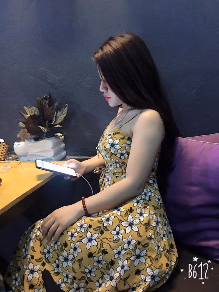 Khi nhận nhiều lời bình luận không hay, Như Ngọc cũng không hề buồn mà cho rằng khi thấy một cô gái chụp ảnh ăn mặc đẹp, trang điểm kỹ càng như thế ra bán thịt ngoài chợ thì người khác nghĩ đó là hành động 'câu like' cũng là điều dễ hiểu.