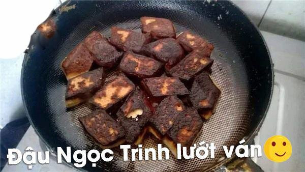 Nấu ăn tưởng chừng vô cùng đơn giản nhưng nó cần sự tập trung để điều chỉnh từ gia vị cho đến lửa sao cho chuẩn. Nhưng với những chị em, còn vướng bận con cái hay đơn giản là vừa làm vừa xem TikTok hay Facebook thì việc những món ăn thành "bóng đêm" là điều dễ hiểu.