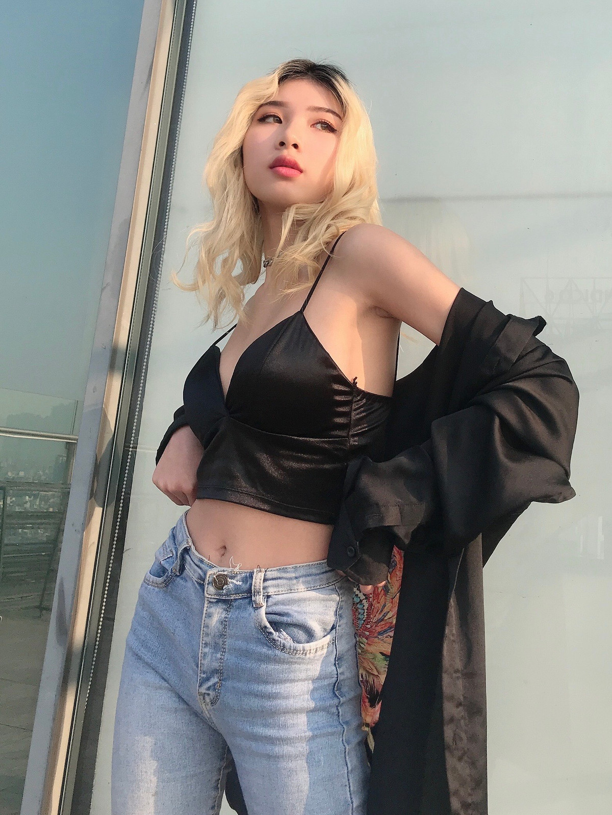 Hồng Hảo hy vọng trong tương lai sẽ trở thành một cô gái tự lập về mặt tài chính, đa năng và phát triển hơn nữa với lĩnh vực người mẫu ảnh.