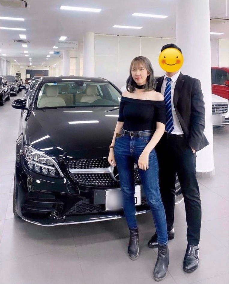 Bên cạnh đó, cũng có một số ý kiến bênh vực Đoan Minh. Họ cho rằng mọi chuyện xảy ra đã được một thời gian và giờ đây ai cũng có cuộc sống mới.