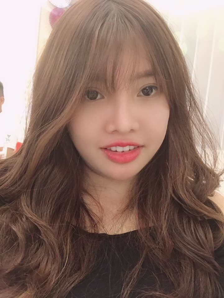 Sau khi vượt cạn thành công, Phượng "Thị Nở" hạnh phúc tiết lộ con trai có nhiều điểm giống bố. Dù "kín như bưng" về thân thế cũng như ngoại hình của chồng, cô nàng 9X lại tích cực đăng ảnh "tiểu công tử" lên mạng xã hội.