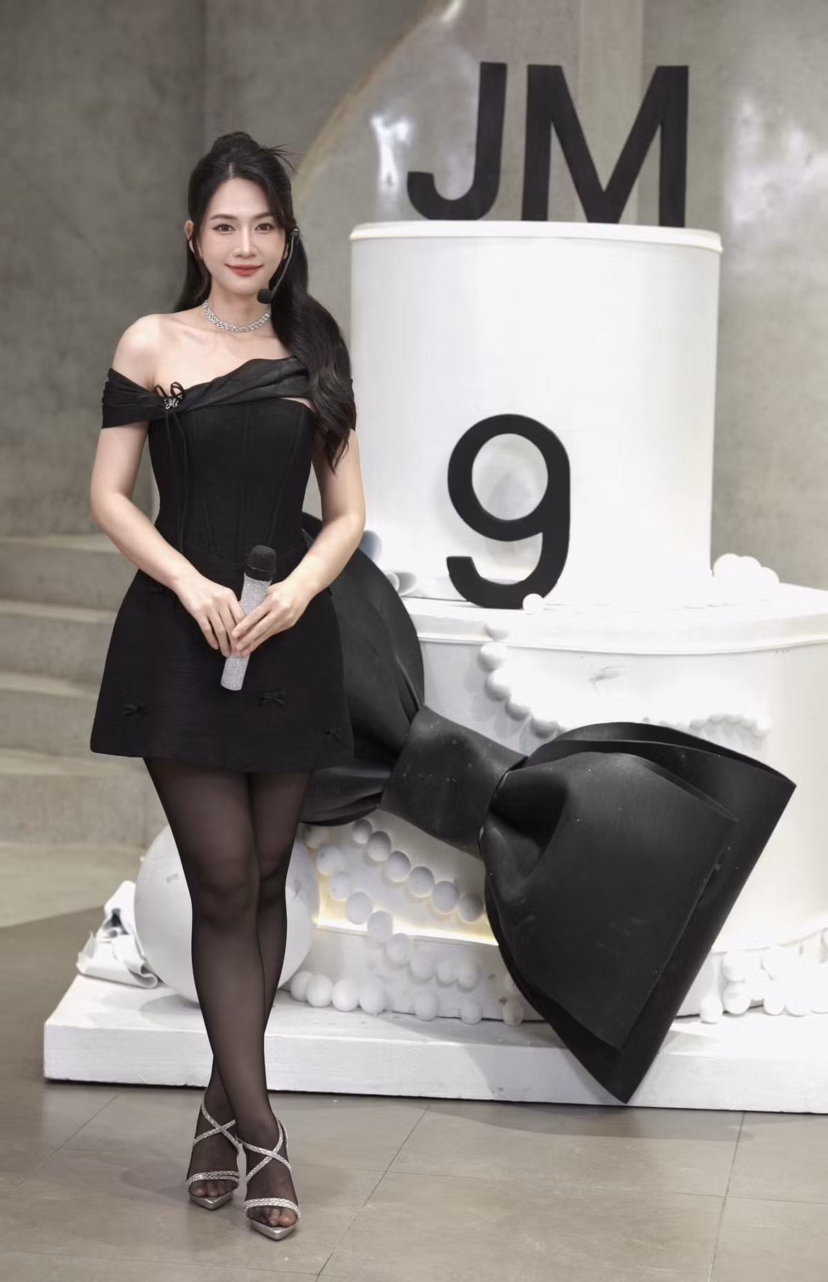 Ngoài việc chia sẻ về quyết định trữ trứng ở tuổi 29, nàng hot girl TikTok cũng nói về mẫu bạn trai lý tưởng của mình.