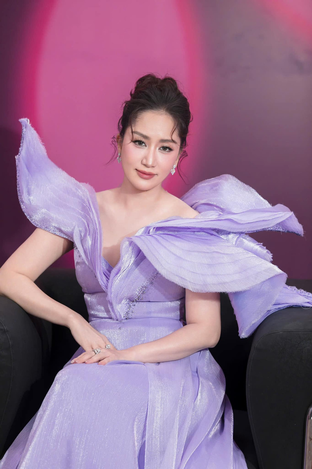 Ngoài ra, Khánh Thi còn tiết lộ ông xã cũng là nguồn động lực để cô chăm chút bản thân mình.