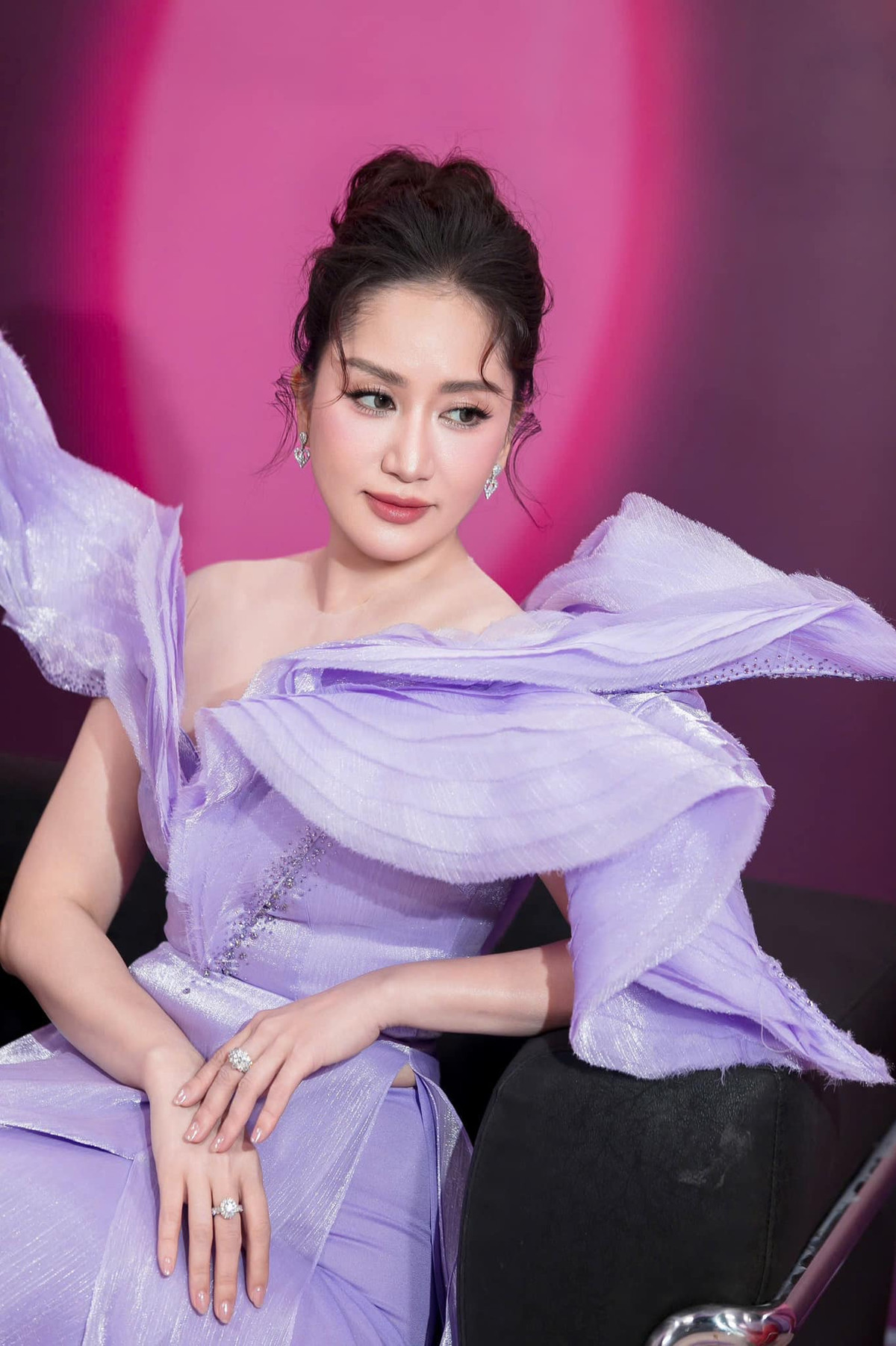 Khánh Thi tiết lộ rằng chính chương trình Bước Nhảy Hoàn Vũ 2024 đã trở thành nguồn động lực lớn giúp cô thay đổi.