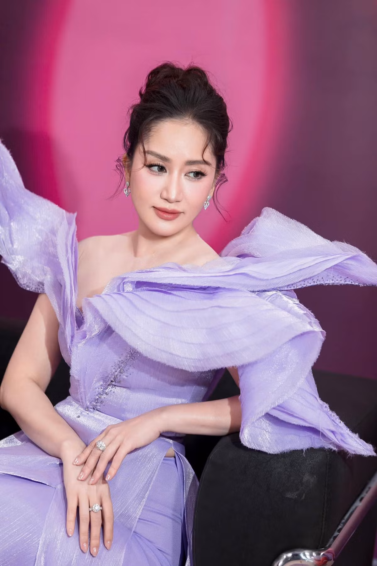 Khánh Thi tiết lộ rằng chính chương trình Bước Nhảy Hoàn Vũ 2024 đã trở thành nguồn động lực lớn giúp cô thay đổi.