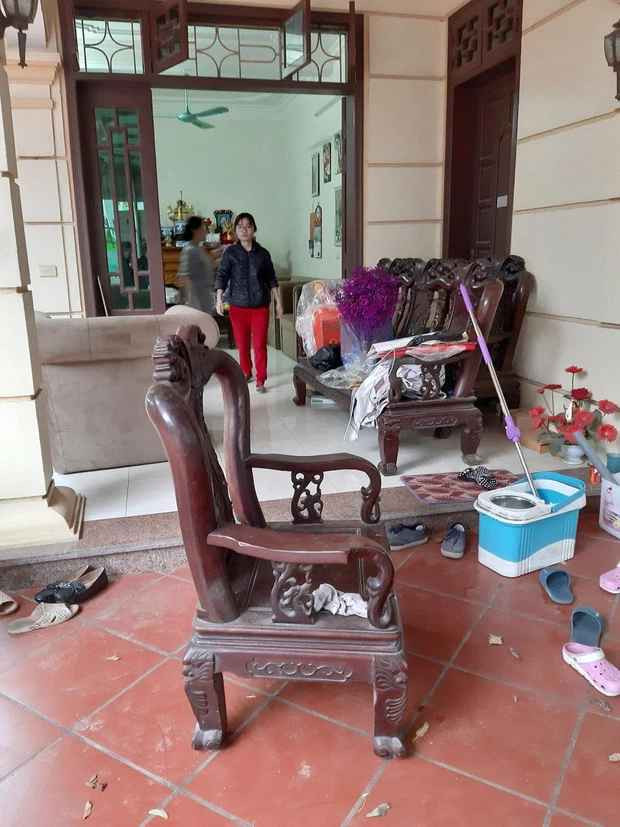 Nỗi khổ dọn dẹp ngày Tết chẳng của riêng ai nên những hình ảnh này nhanh chóng viral mạng xã hội.