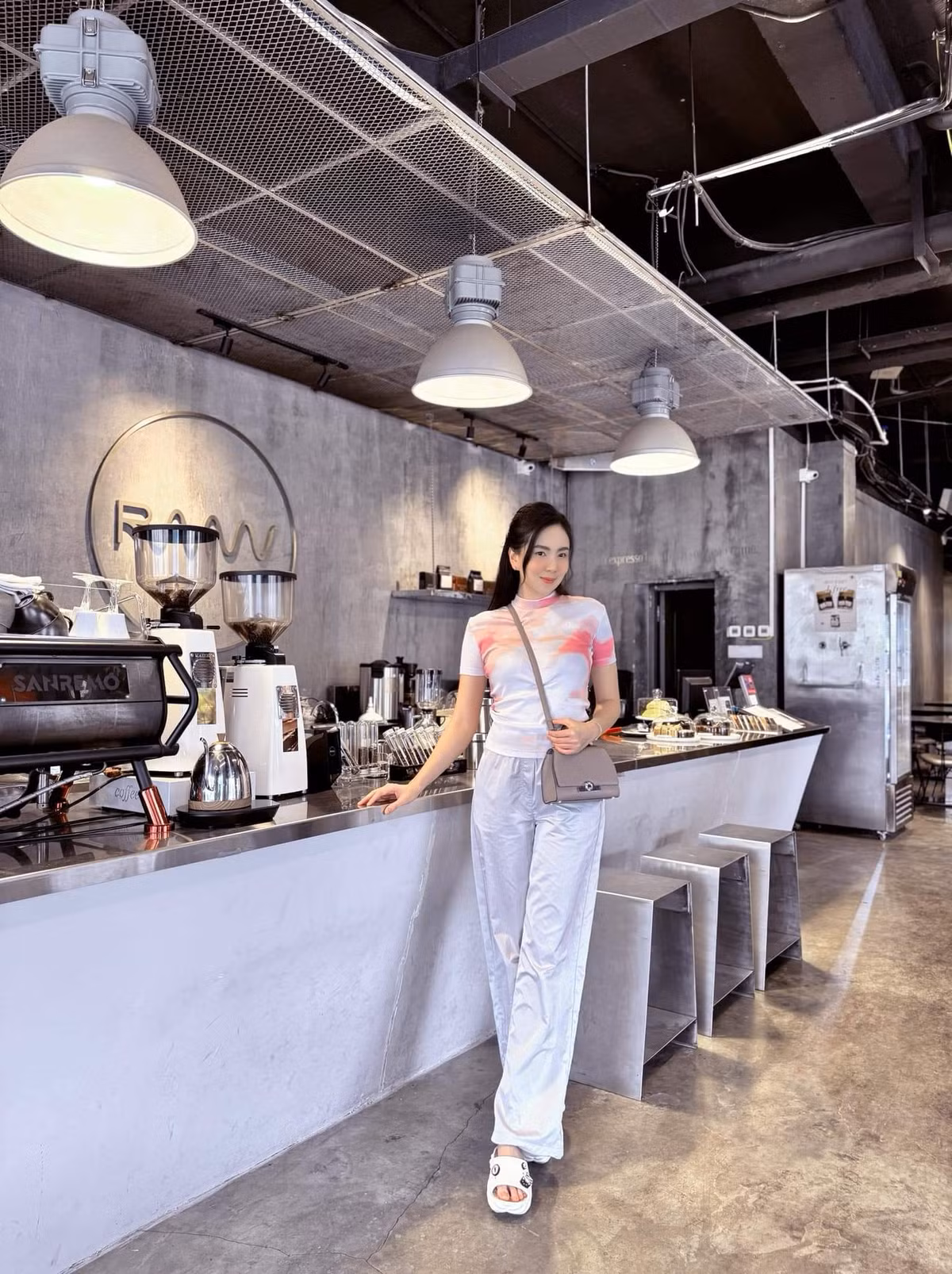 Mai Ngọc hướng đến cuộc sống tích cực sau biến động tình cảm của bản thân.