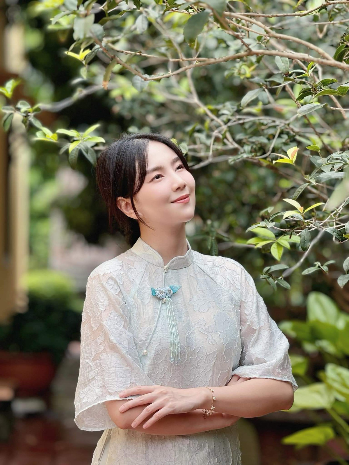 Mai Ngọc hiện sở hữu căn nhà riêng, sự nghiệp cá nhân đáng ngưỡng mộ khi vừa công tác tại Đài Truyền hình Việt Nam, vừa có thương hiệu thời trang riêng.