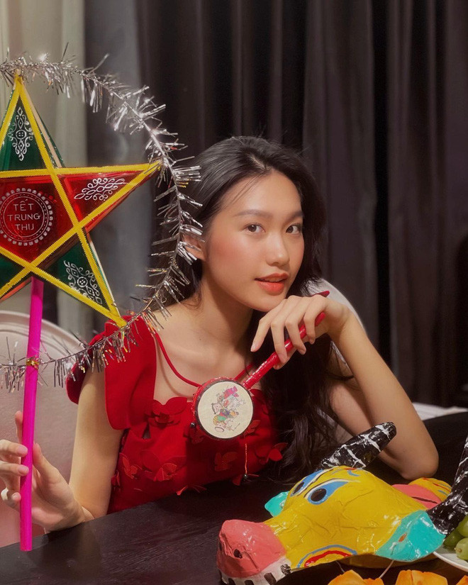 Giữ vững phong độ hút like, Doãn Hải My - bồ tin đồn của Đoàn Văn Hậu khiến dân tình trầm trồ vì những bức ảnh Trung thu tại gia cực xinh.