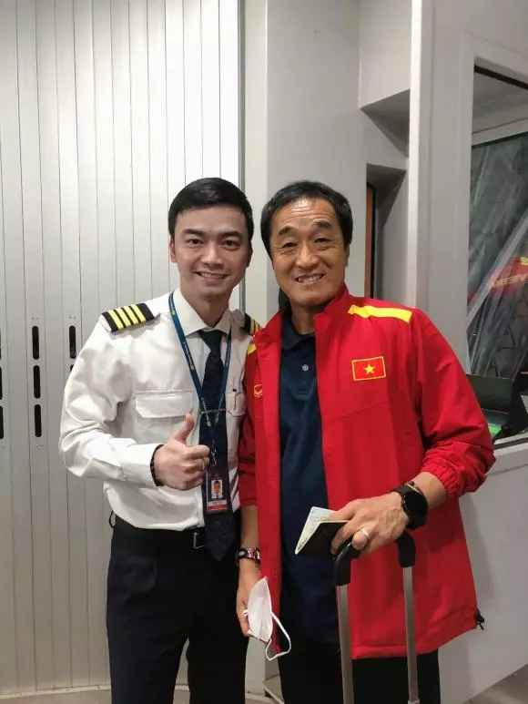 Được biết thầy trò HLV Park Hang Seo vừa có trận gặp Lào trên sân khách. Và ngày 27/12 tới đây, các chiến binh sao vàng sẽ đối đầu Malaysia ở sân Mỹ Đình trong khuôn khổ AFF Cup 2022.