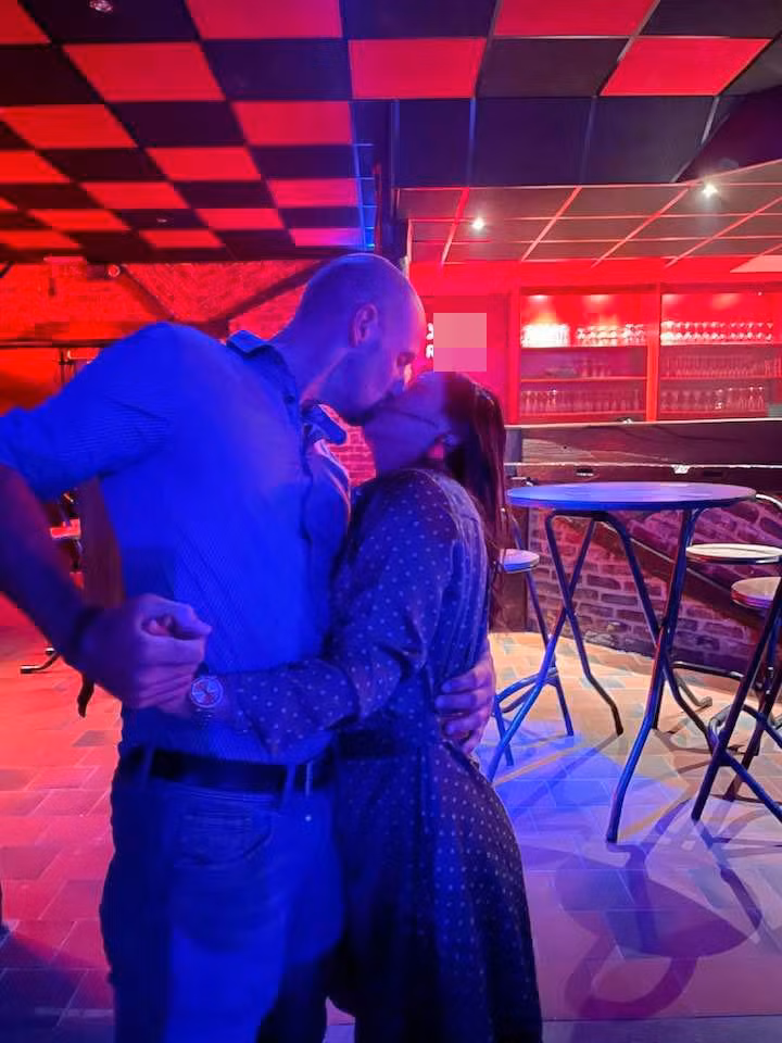 Ở phần bình luận, rất nhiều người gửi lời chúc mừng Lò Thị Mai khi cô tìm được tình yêu mới.