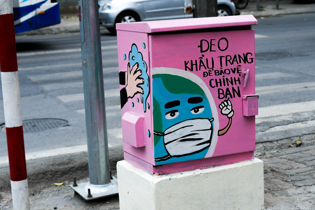 Đeo khẩu trang không chỉ bảo vệ chính mình còn là cả cộng đồng. Bởi một cộng đồng ý thức sẽ tạo nên một đất nước sạch dịch.