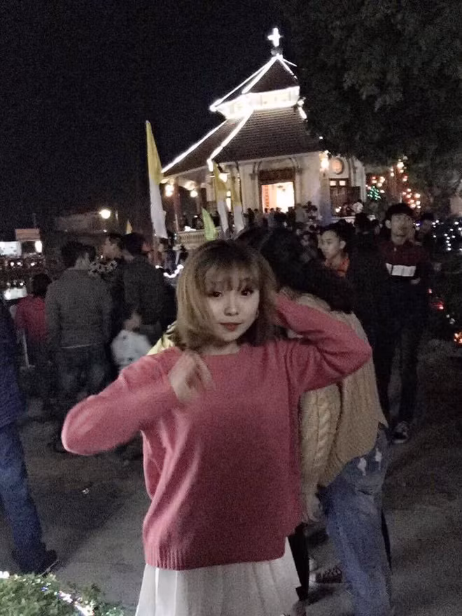 Loạt ảnh "bá đạo" do người yêu chụp ảnh có tâm của Vân Thu sau khi lên sóng nhanh chóng nhận về gần 30.000 lượt quan tâm.