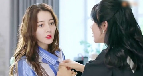 Chỉ một phân đoạn nhỏ trong phim, thế nhưng nhân vật bị ảnh hưởng nhiều nhất đó chính là Mỹ nữ Tân Cương - Địch Lệ Nhiệt Ba.