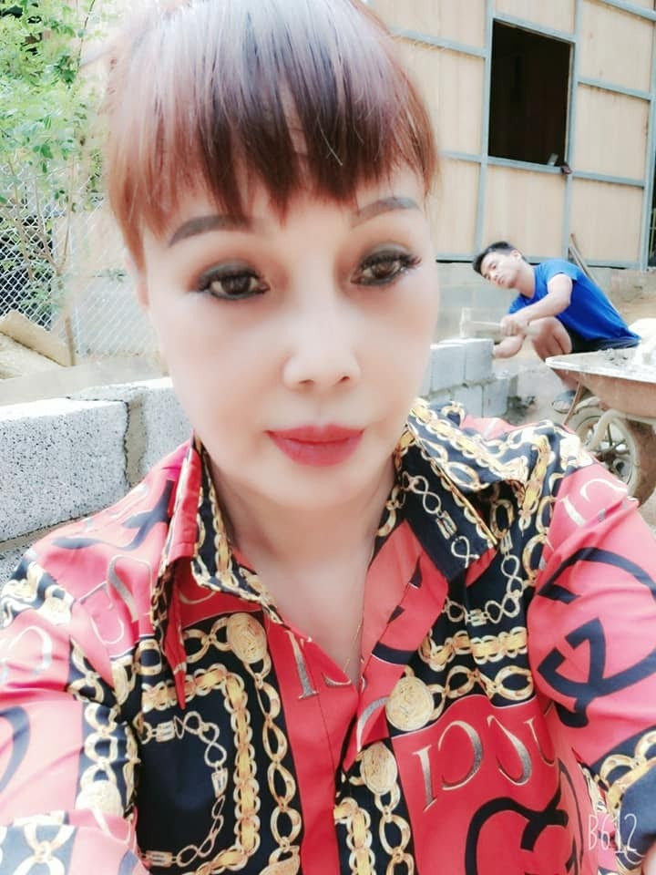 Trước đó, chị Thu Sao từng tâm sự, chị không đi phẫu thuật để nhan sắc cân xứng với chồng mà là đam mê cái đẹp và luôn muốn đẹp.