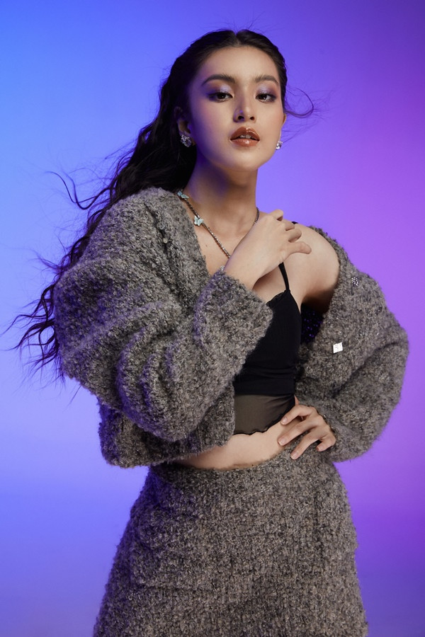 Trên mạng xã hội, Thảo Tâm hiện lên với hình ảnh trẻ trung, tài năng và tích cực. Bên cạnh là MC và diễn viên, cô nàng còn là người mẫu ảnh được săn đón. Phong cách của hot girl 23 tuổi cũng khá đa dạng: Khi năng động, khỏe khoắn, lúc lại thanh lịch, nữ tính hay đầy gợi cảm, cá tính.