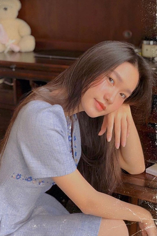 Ngay sau khi Hải My tung ảnh được vài phút, các “thánh soi” đã phát hiện ra Đoàn Văn Hậu “thả tim” như một thói quen.